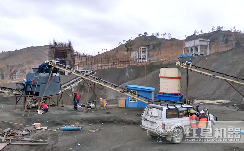 复合式制砂机生产煤矸石制沙现场